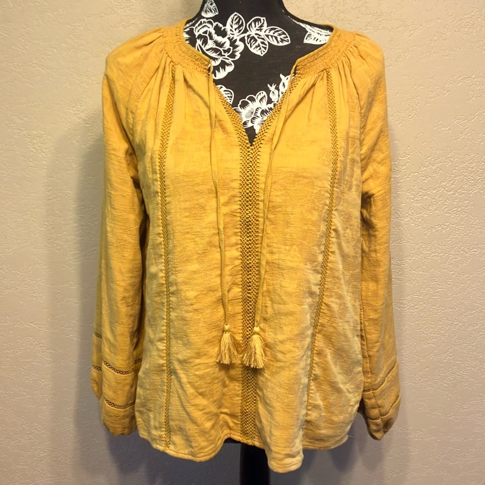 ROOMY SM TIME & TRU WHIMSY GOTHIC YELLOW- GOLD TAPESTRY LONG SLEEVED V  NECK